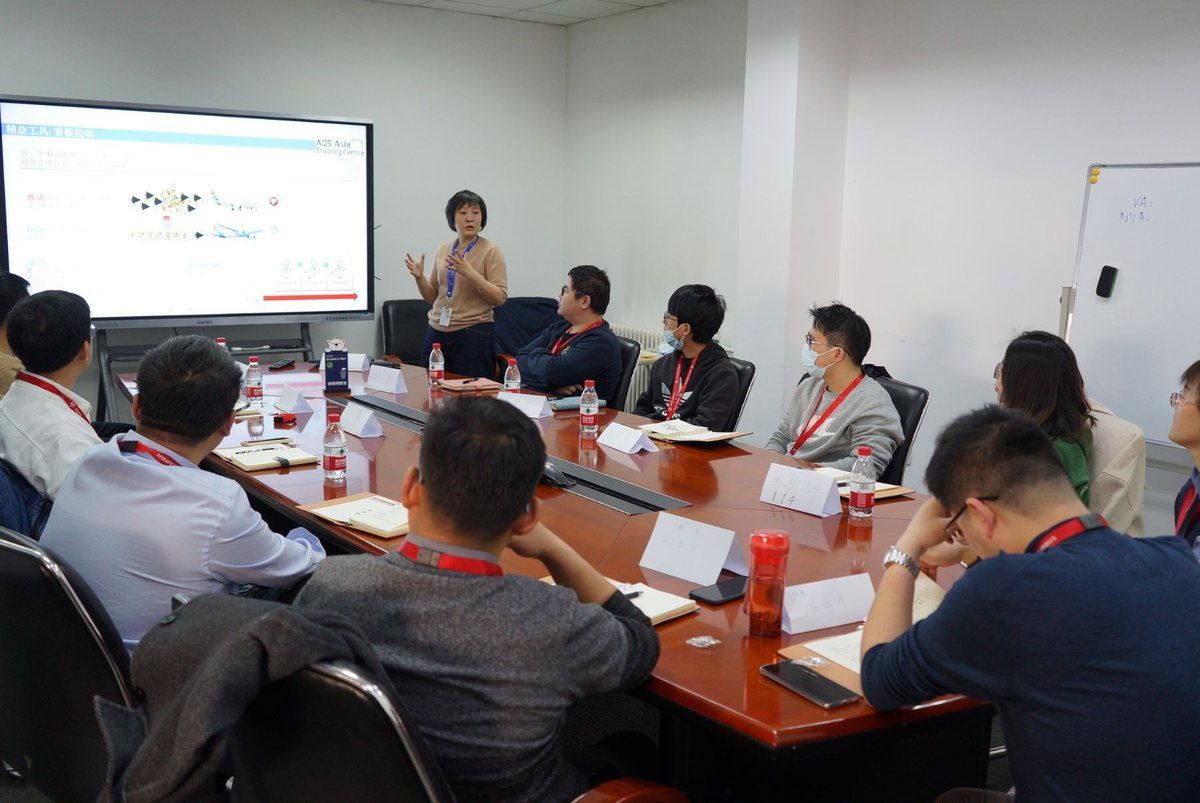 Cuộc họp trao đổi dữ liệu với khách hàng